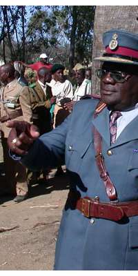 Kuaima Riruako, Namibian chieftain, dies at age 79